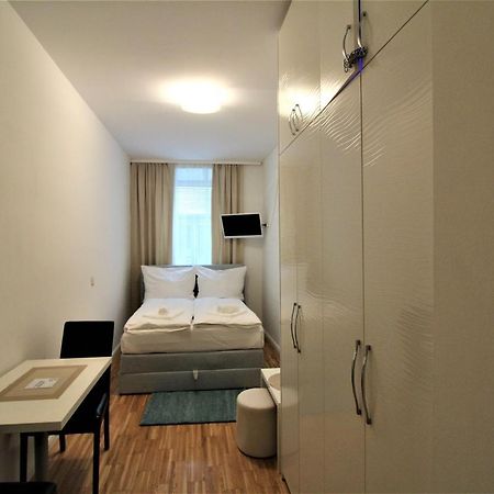 Small Studio Close To City Center Wien Eksteriør billede