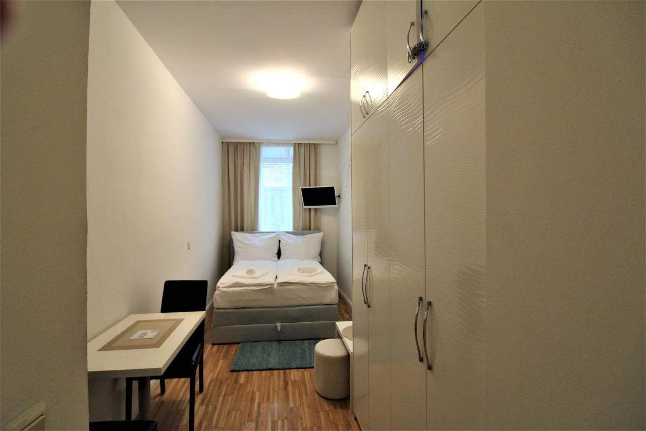 Small Studio Close To City Center Wien Eksteriør billede
