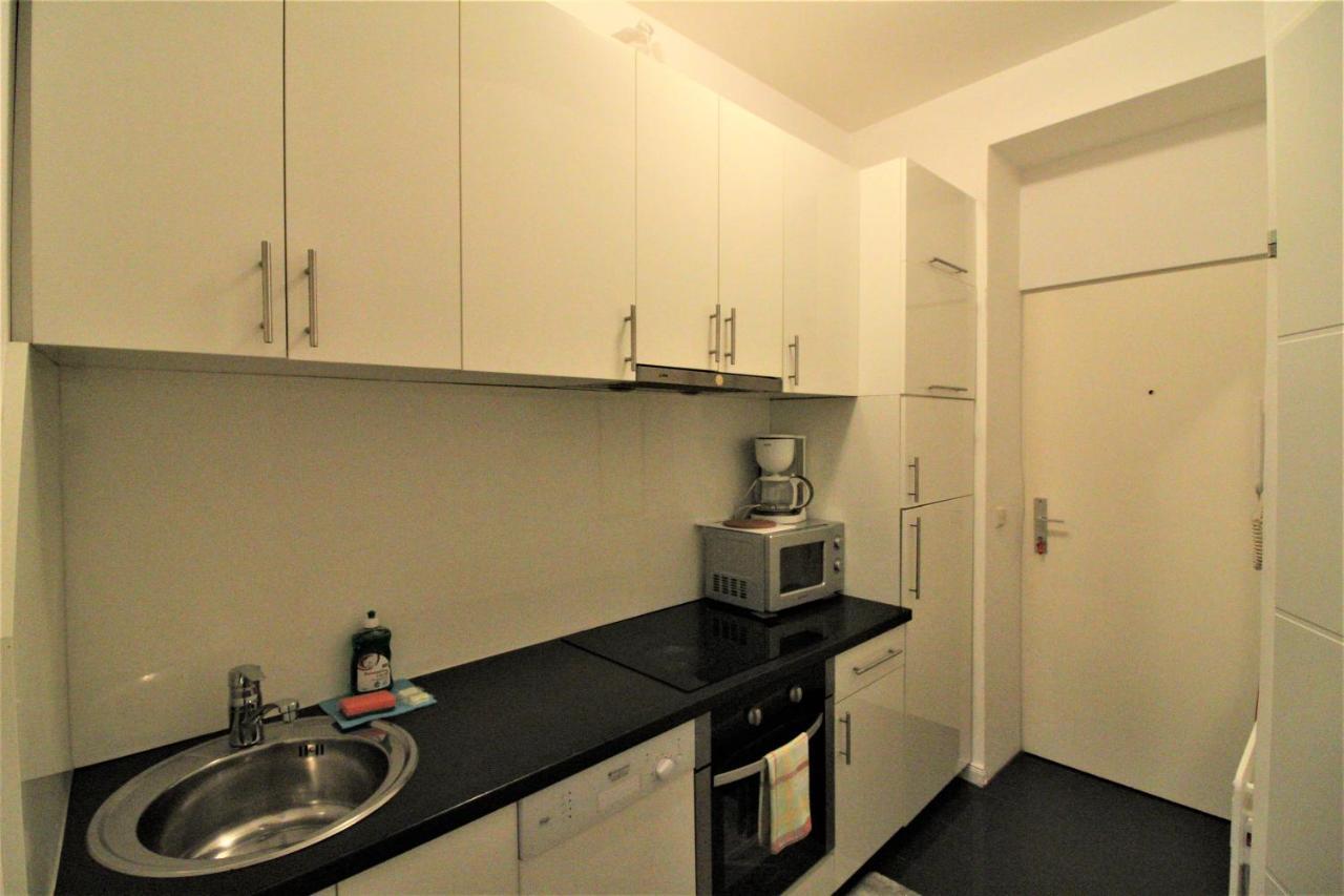 Small Studio Close To City Center Wien Eksteriør billede